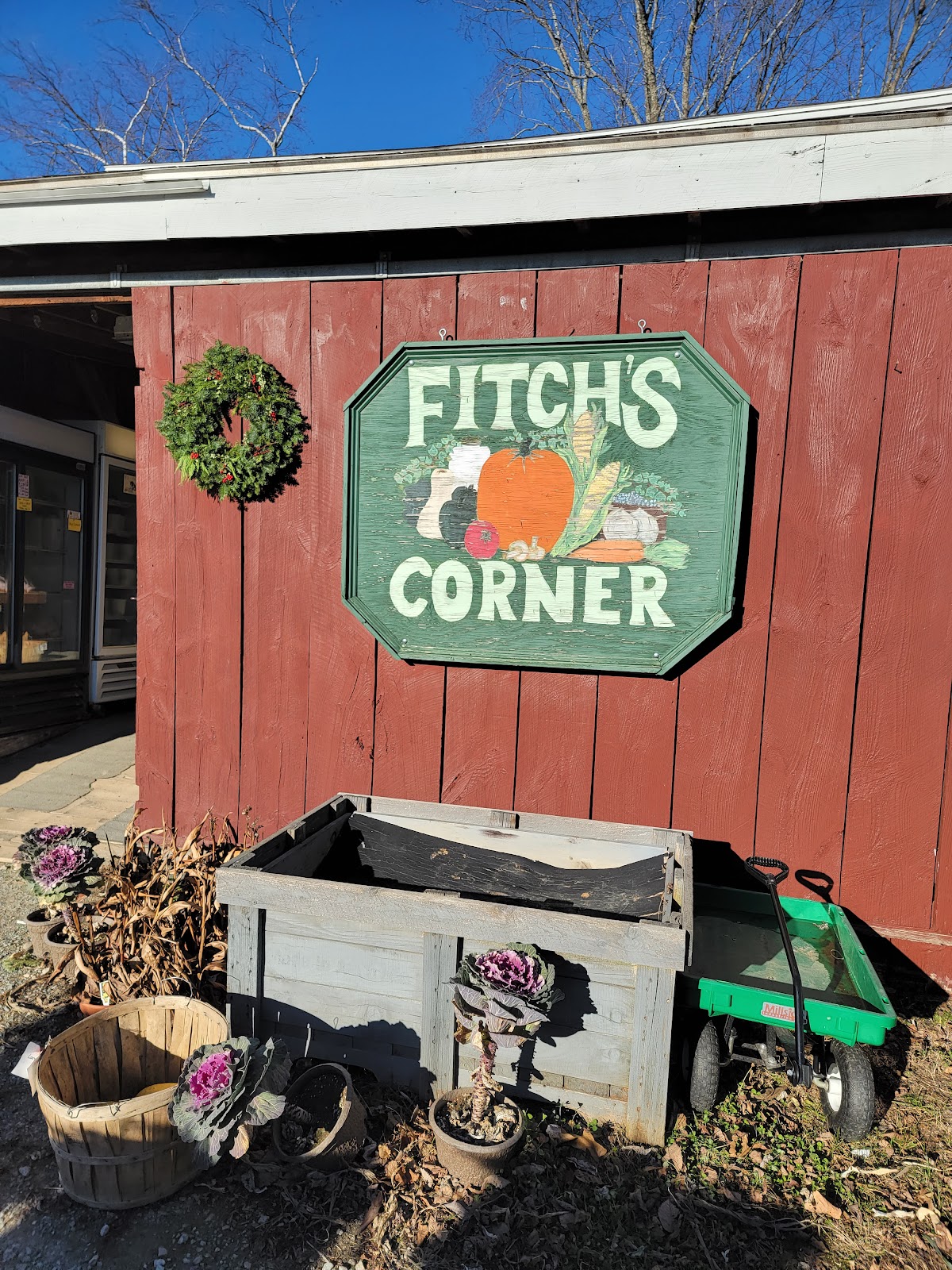 Fitch’s Corner Farm Stand, LLC apple orchard in Milford, New Hampshire