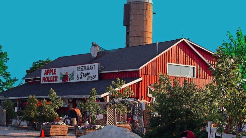 Apple Holler apple orchard in Sturtevant, Wisconsin