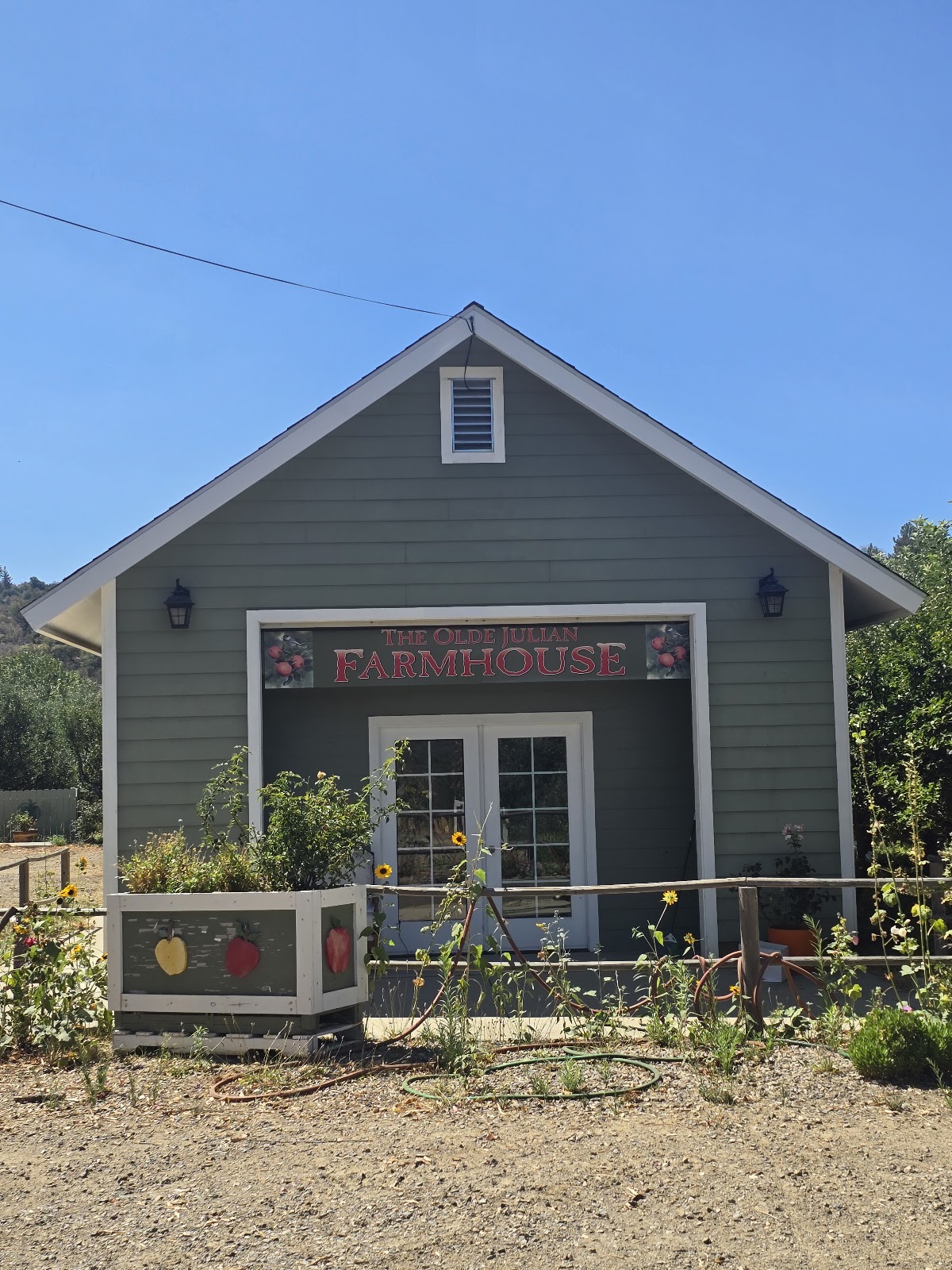 Apple Lane Orchard apple orchard in Julian, California