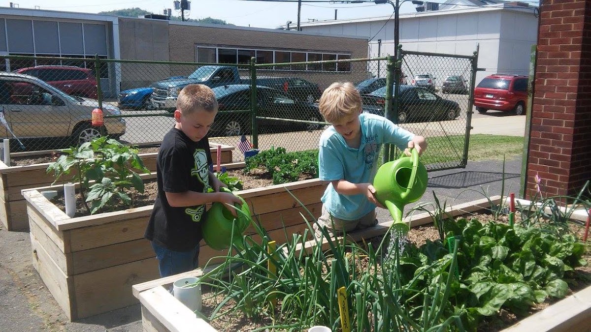 Grow Ohio Valley apple orchard in Wheeling, West Virginia