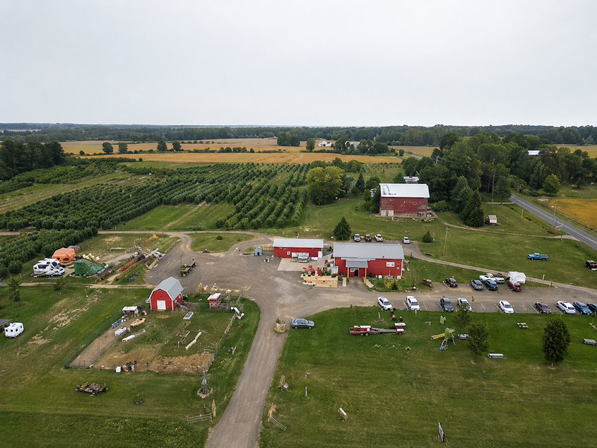 McIntosh Apple Orchards apple orchard in South Haven, Michigan