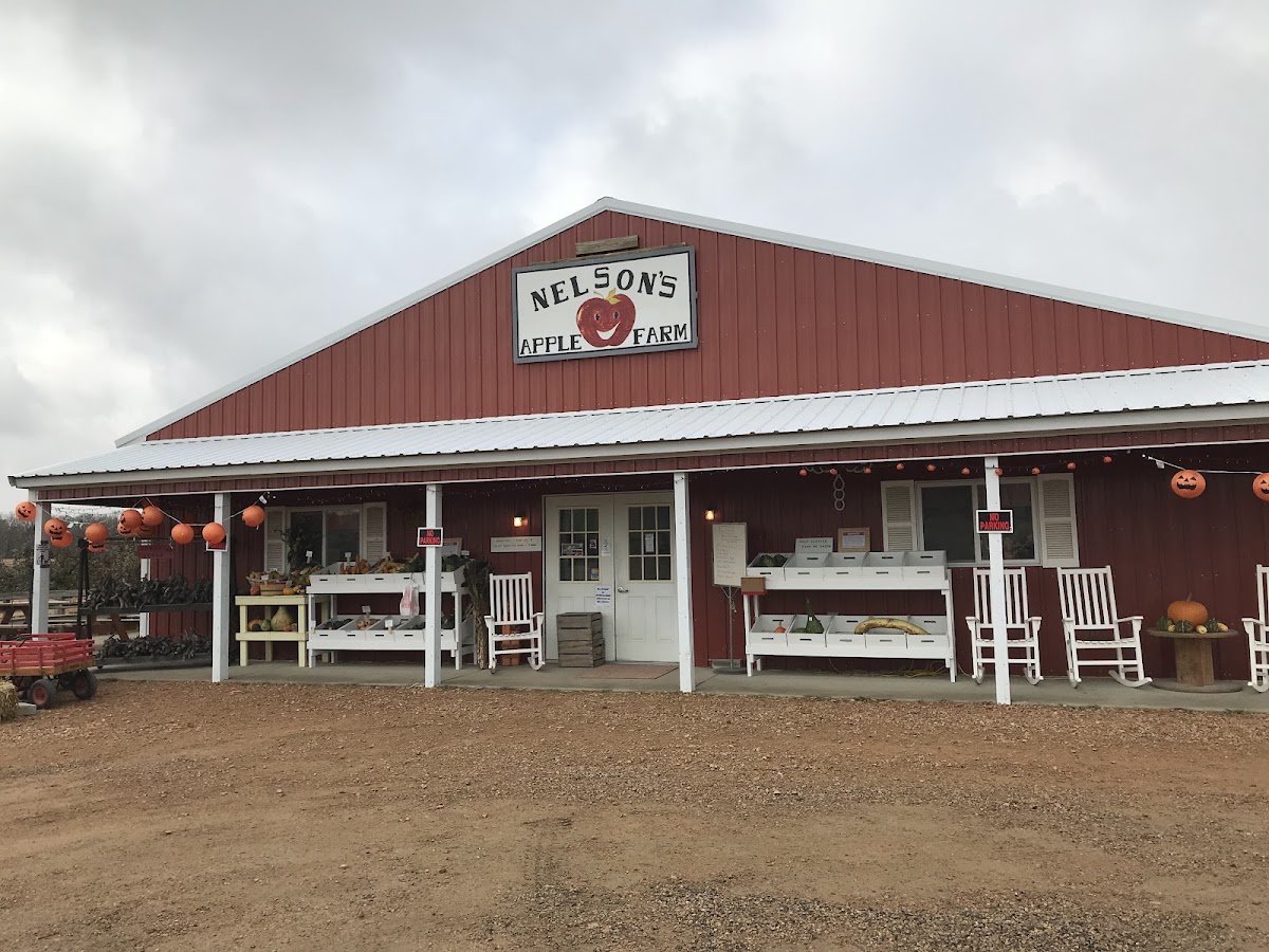 Nelson’s Apple Farm apple orchard in Webster, Minnesota