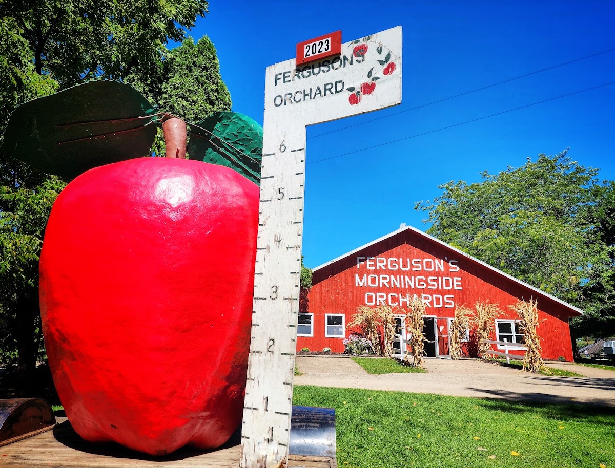 Decorah Land Apple Stand apple orchard in Galesville, Wisconsin