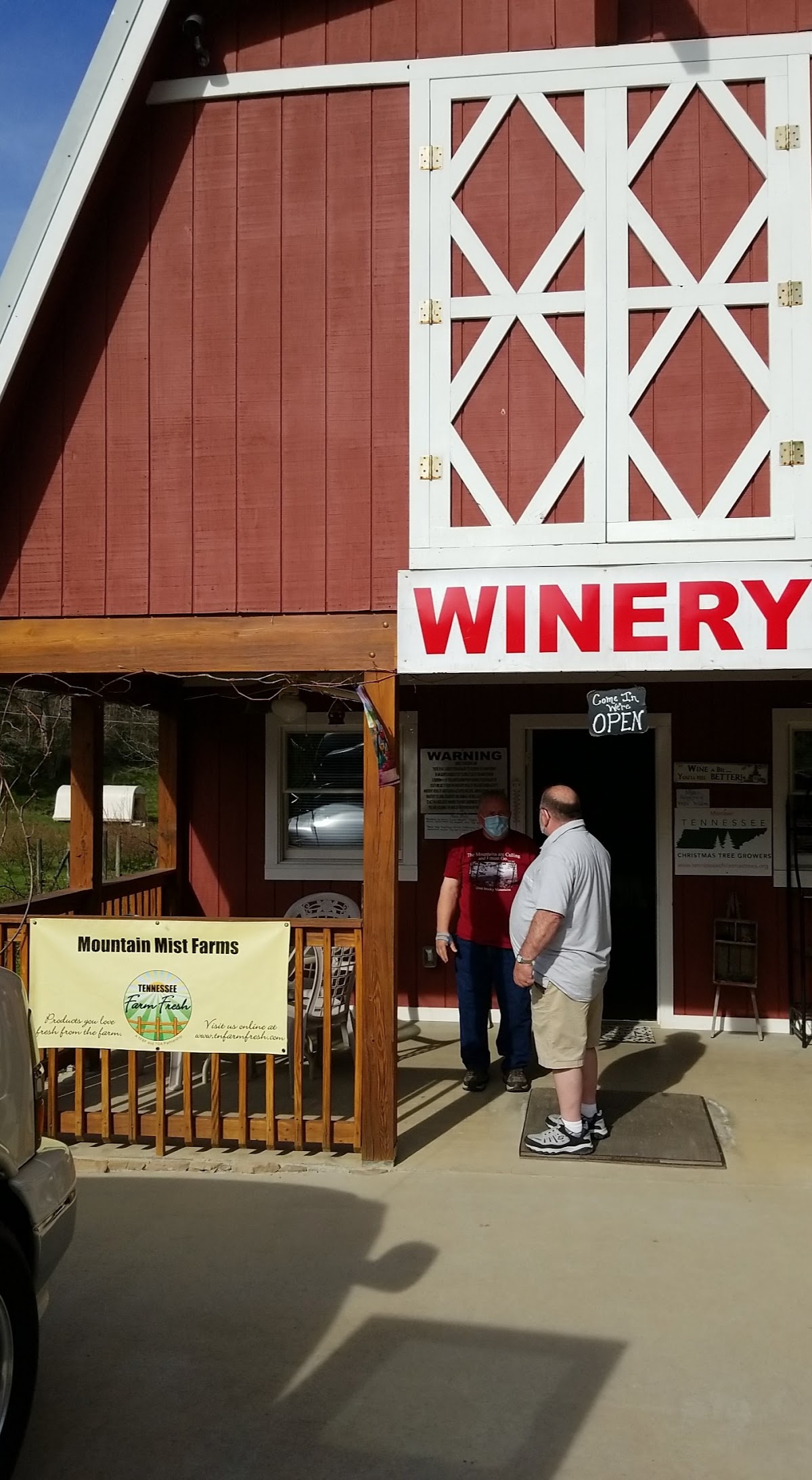 Mountain Mist Farms apple orchard in Pigeon Forge, Tennessee