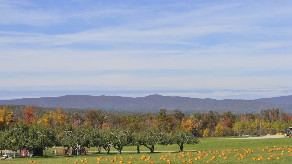 Washburn’s Windy Hill Orchard apple orchard in Greenville, New Hampshire