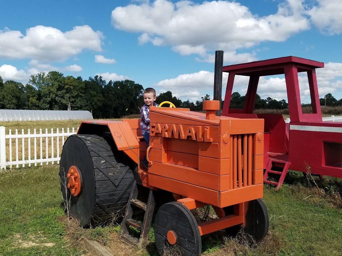 Forrest Hall Farm and Orchard apple orchard in Mechanicsville, Maryland