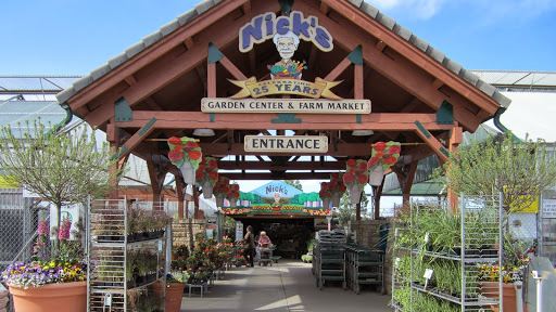 Kristin's Farm Stand apple orchard in Denver, Colorado