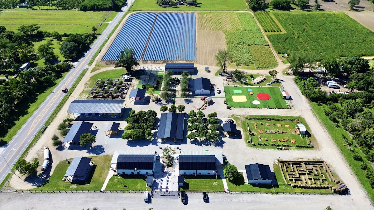 Farm Fresh Miami apple orchard in Miami, Florida