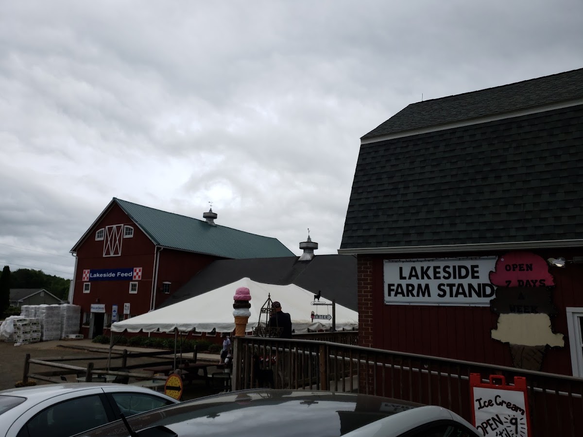 Lakeside Farm Stand apple orchard in Guilford, Connecticut