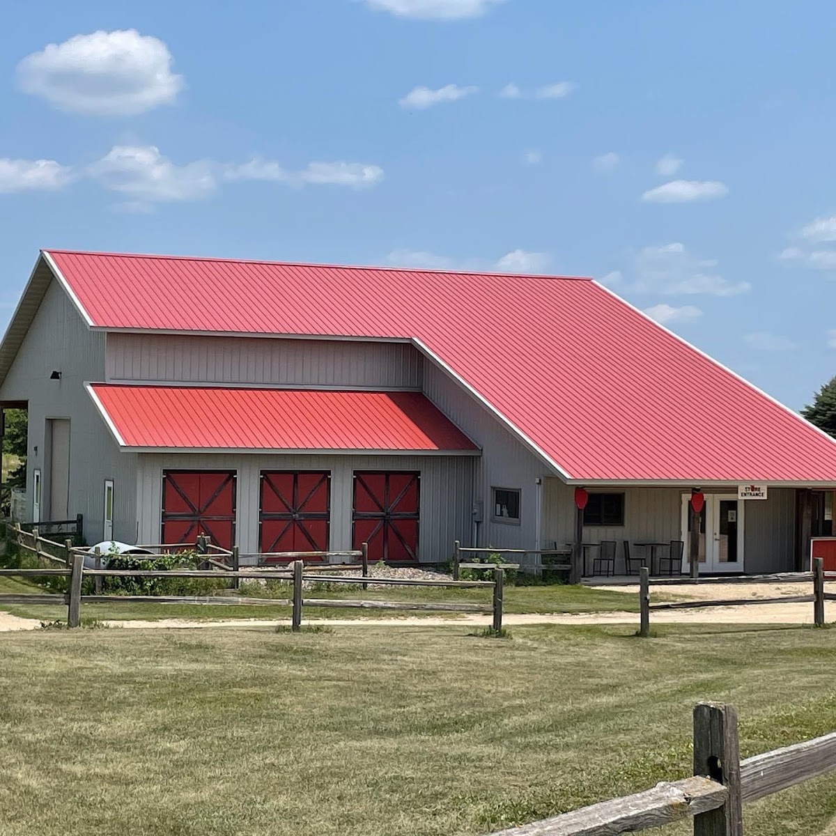 Oasis Eatery at Nesbitt's Nursery & Orchard apple orchard in Prescott, Wisconsin