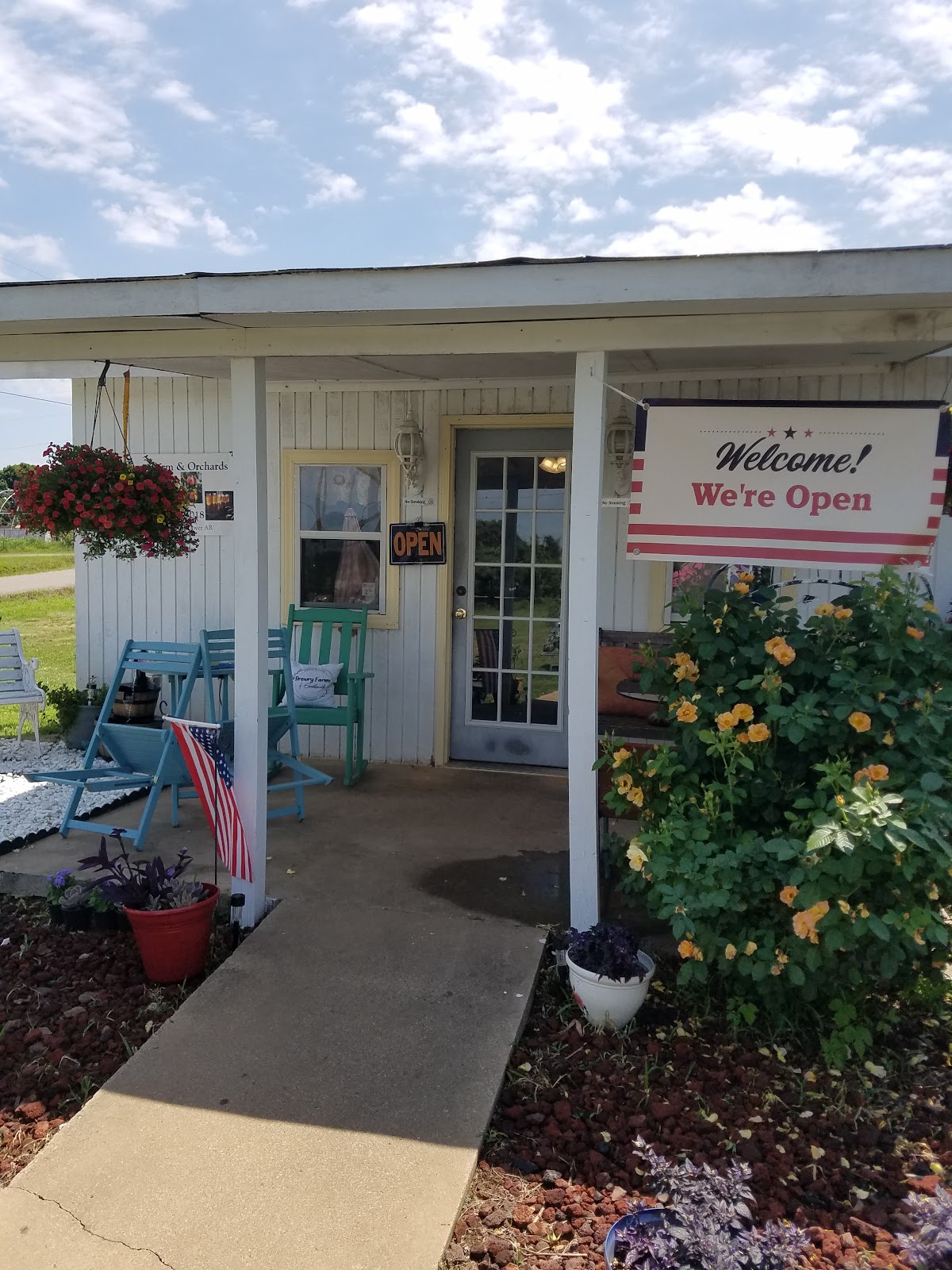 Drewry Farm and Orchards apple orchard in Dover, Arkansas