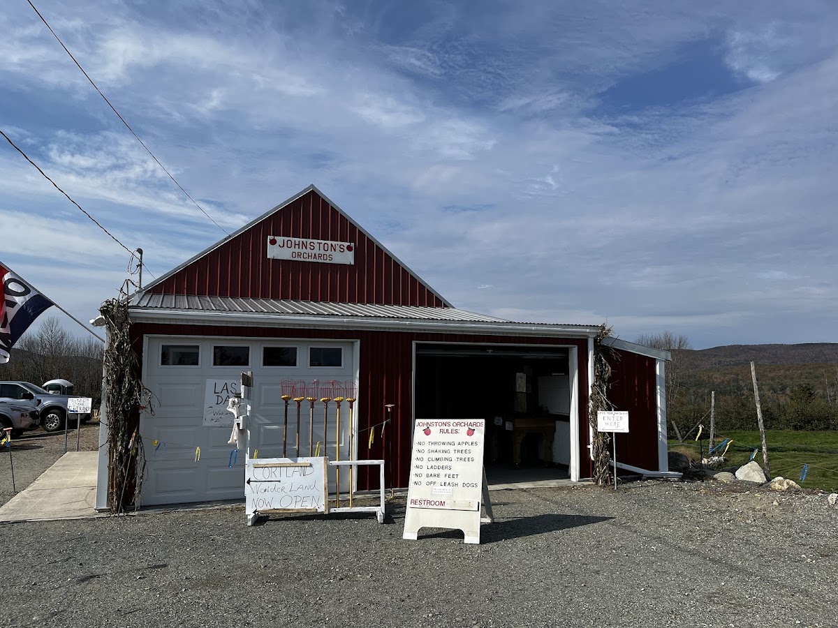 Harris Orchard apple orchard in Brewer, Maine