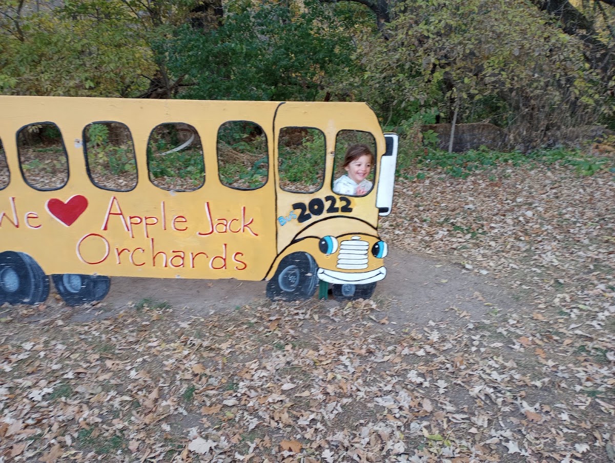 APPLE JACK ORCHARDS apple orchard in Delano, Minnesota