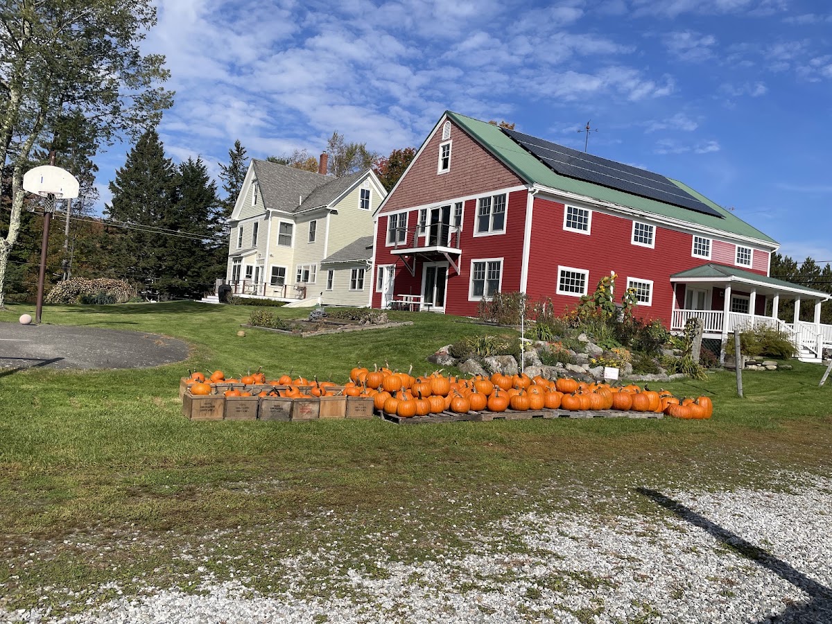 Hope Orchards apple orchard in Hope, Maine