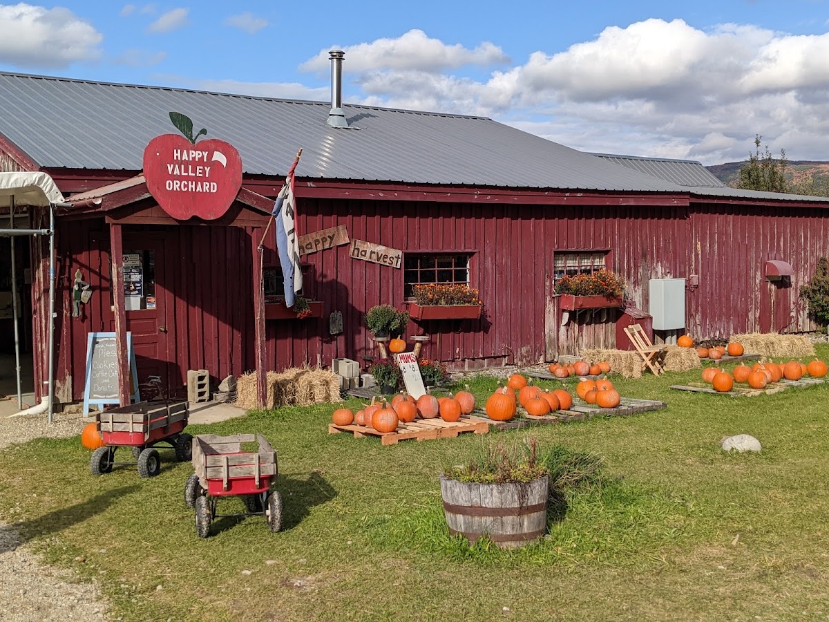 Happy Valley Orchard apple orchard in Middlebury, Vermont