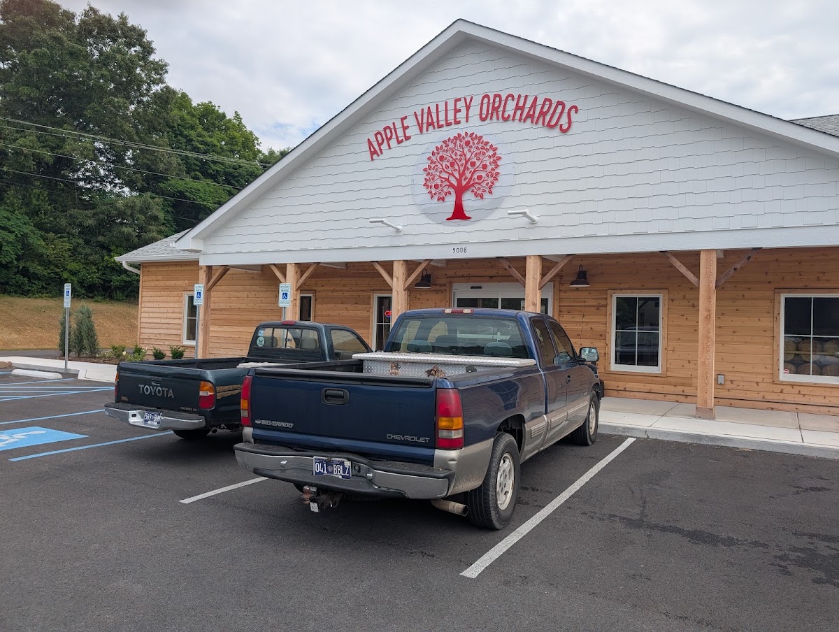 Apple Valley Orchards apple orchard in Cleveland, Tennessee