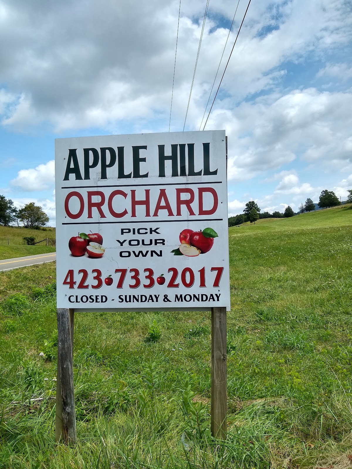 Apple Hill Orchard apple orchard in Thorn Hill, Tennessee