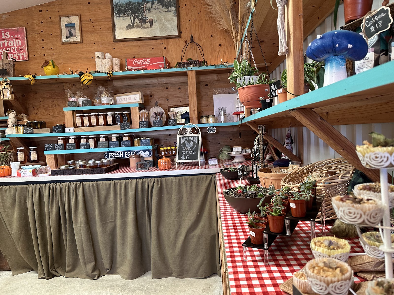 Meadow Lakes Apple Co apple orchard in Auberry, California